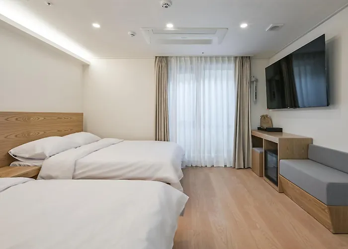 N 동대문東大門 *